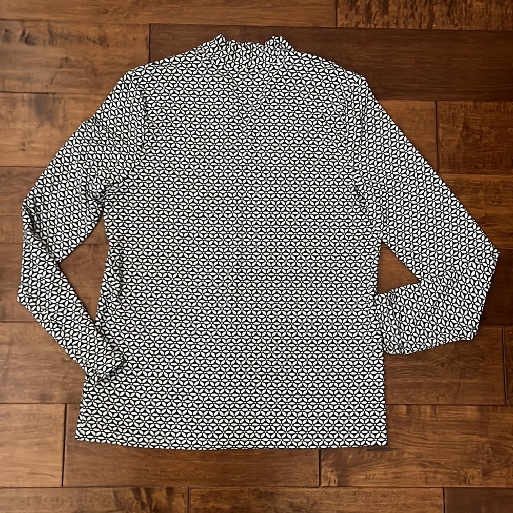 Talbots Black White Geometric Print Long Sleeve Top Size M - Picture 5 of 10